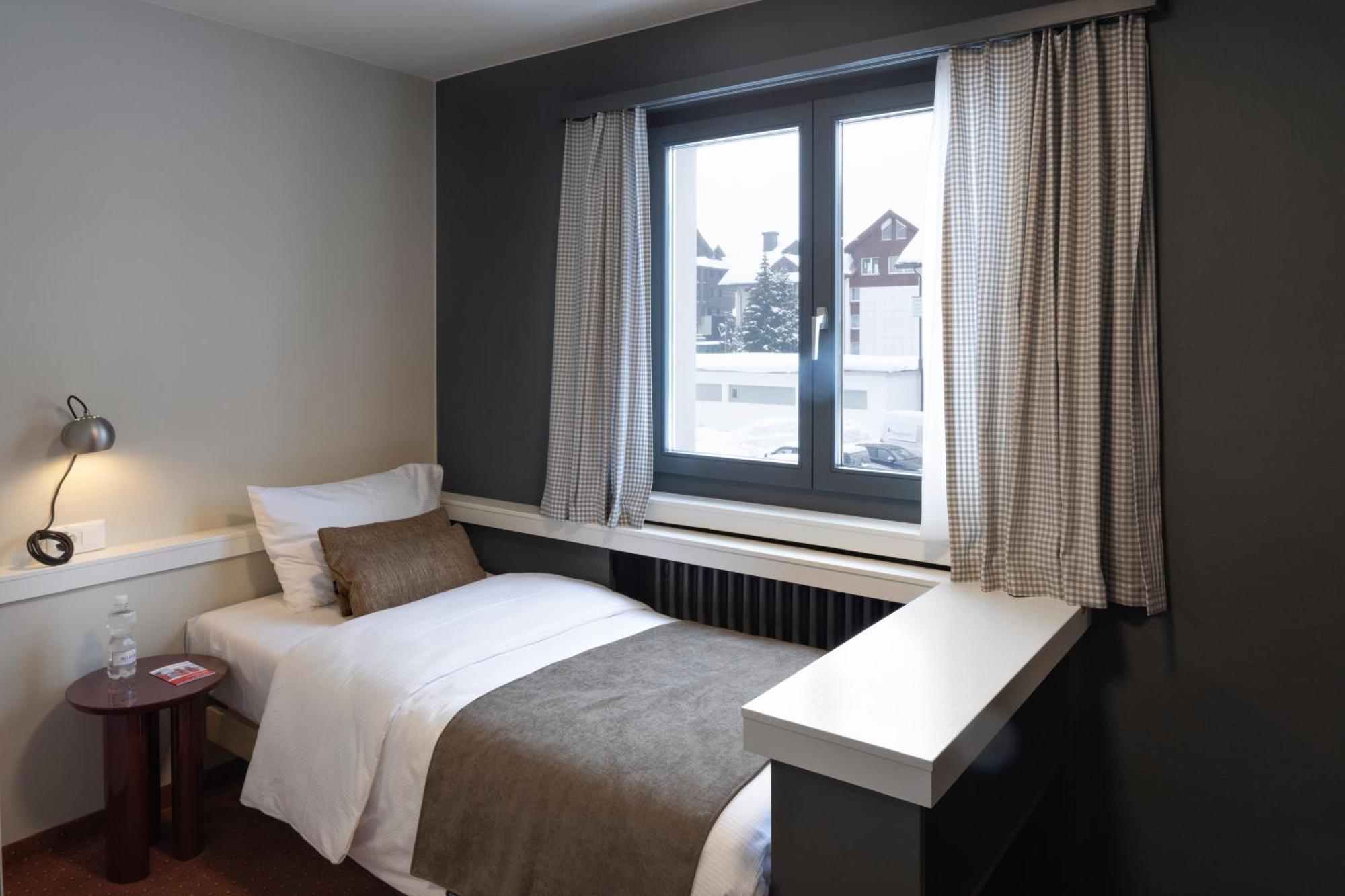 Hotel Bergidyll - Riders Haven Self Check-In Hotel Андерматт Экстерьер фото